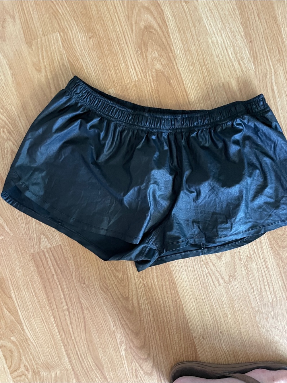 Jolyn shorts. Small inner pocket. Medium